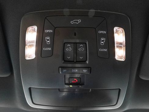 Certified 2026 Toyota Sienna Limited AWD/4WD image 31