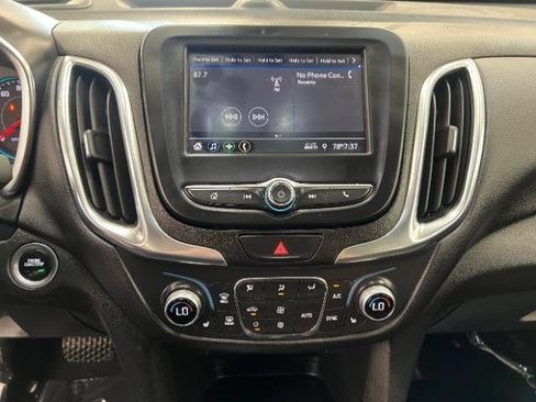 Used 2021 Chevrolet Equinox LT w/ Driver Convenience Package AWD/4WD image 18