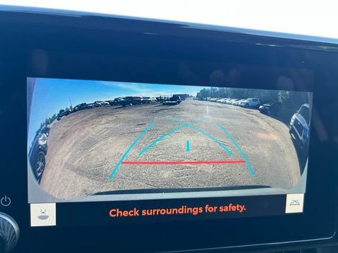 Used 2024 Toyota RAV4 XLE FWD image 18