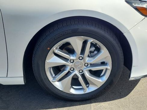 Used 2018 Honda Accord LX image 5