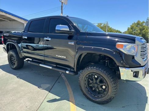 Used 2017 Toyota Tundra Limited w/ Limited Premium Package AWD/4WD image 5