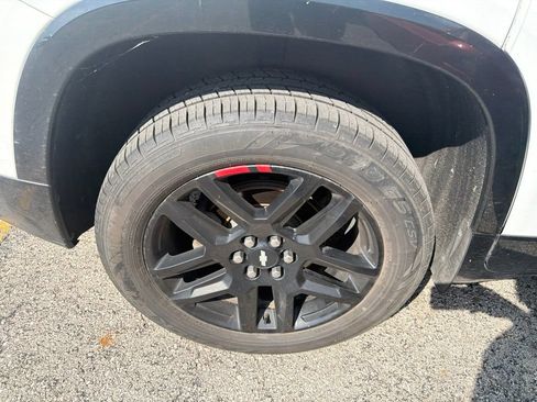 Used 2018 Chevrolet Traverse Premier w/ Redline Edition AWD/4WD image 6
