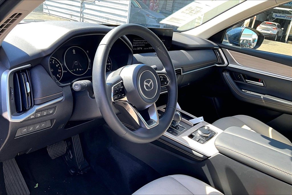 Certified 2026 MAZDA CX-90 3.3 Turbo w/ Preferred Package AWD/4WD image 9