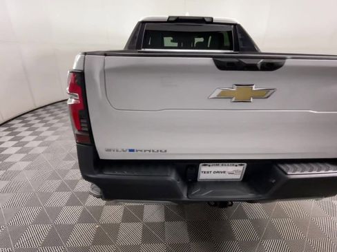 New 2025 Chevrolet Silverado EV LT image 67