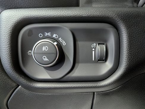 Used 2026 RAM 2500 Big Horn AWD/4WD image 17