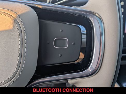 Used 2025 Lincoln Nautilus Reserve image 28