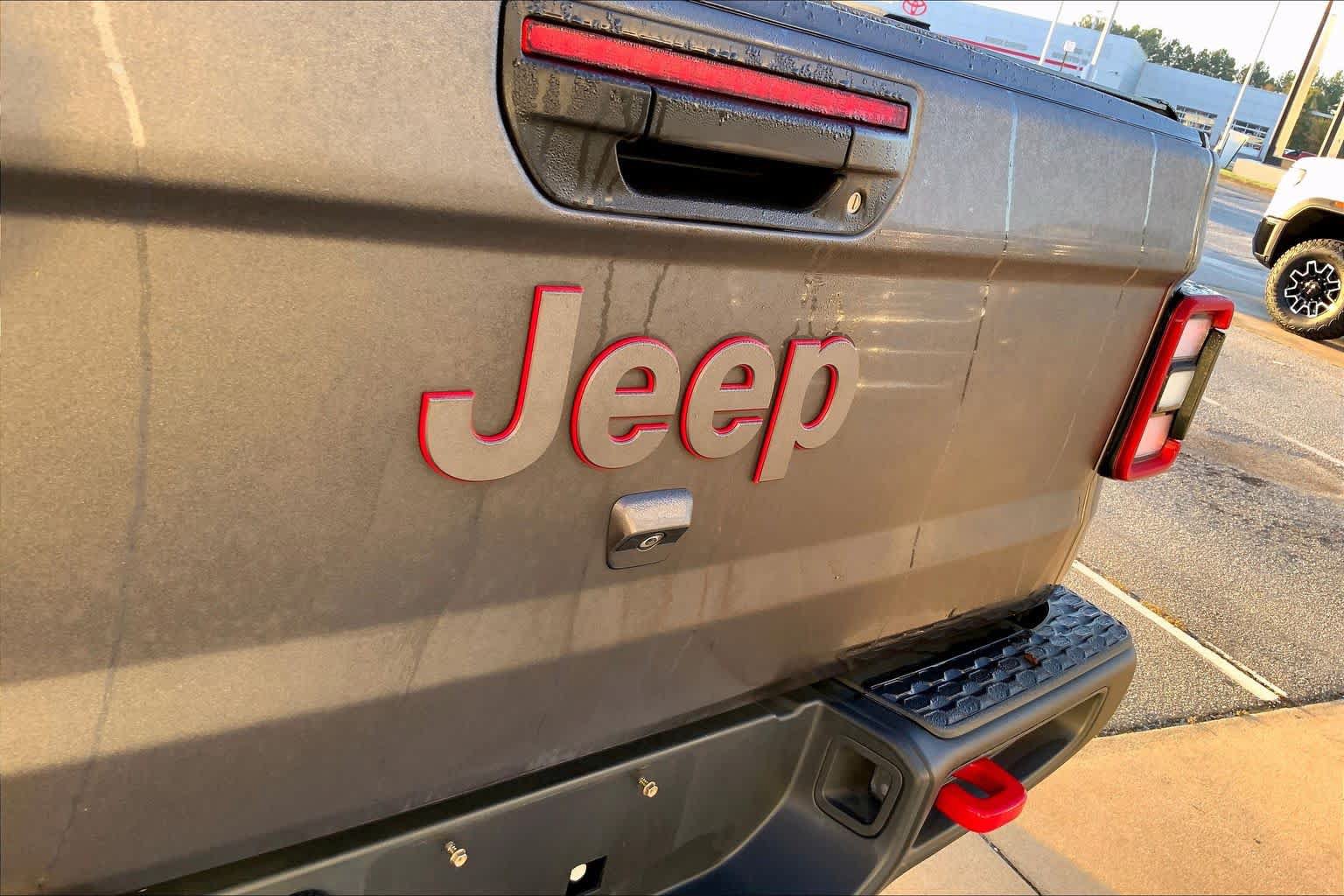 Used 2023 Jeep Gladiator Rubicon w/ LED Lighting Group AWD/4WD image 28