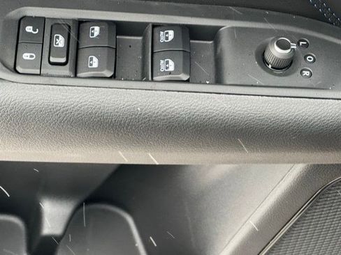 New 2026 Jeep Compass Latitude w/ Sun and Sound Group AWD/4WD image 10