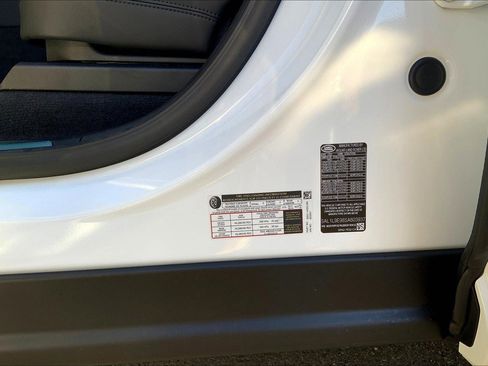 New 2025 Land Rover Range Rover Sport Dynamic SE image 14