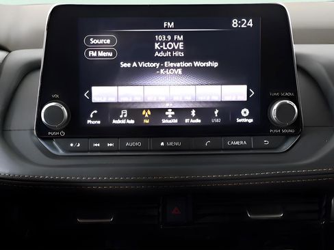 Used 2021 Nissan Rogue SV image 34