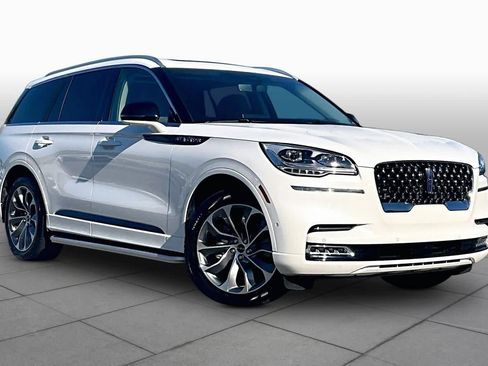 Used 2023 Lincoln Aviator Grand Touring w/ Equipment Group 301A AWD/4WD image 2