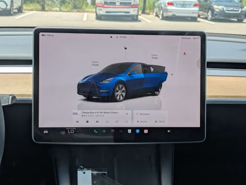Used 2024 Tesla Model Y Long Range AWD/4WD image 17