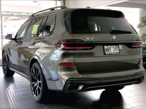 Used 2024 BMW X7 xDrive40i w/ M Sport Package AWD/4WD image 5