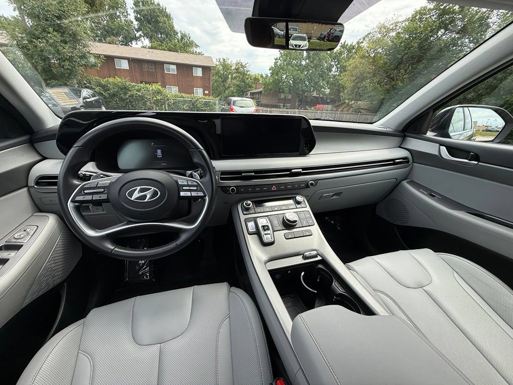 Used 2024 Hyundai Palisade SEL FWD image 6