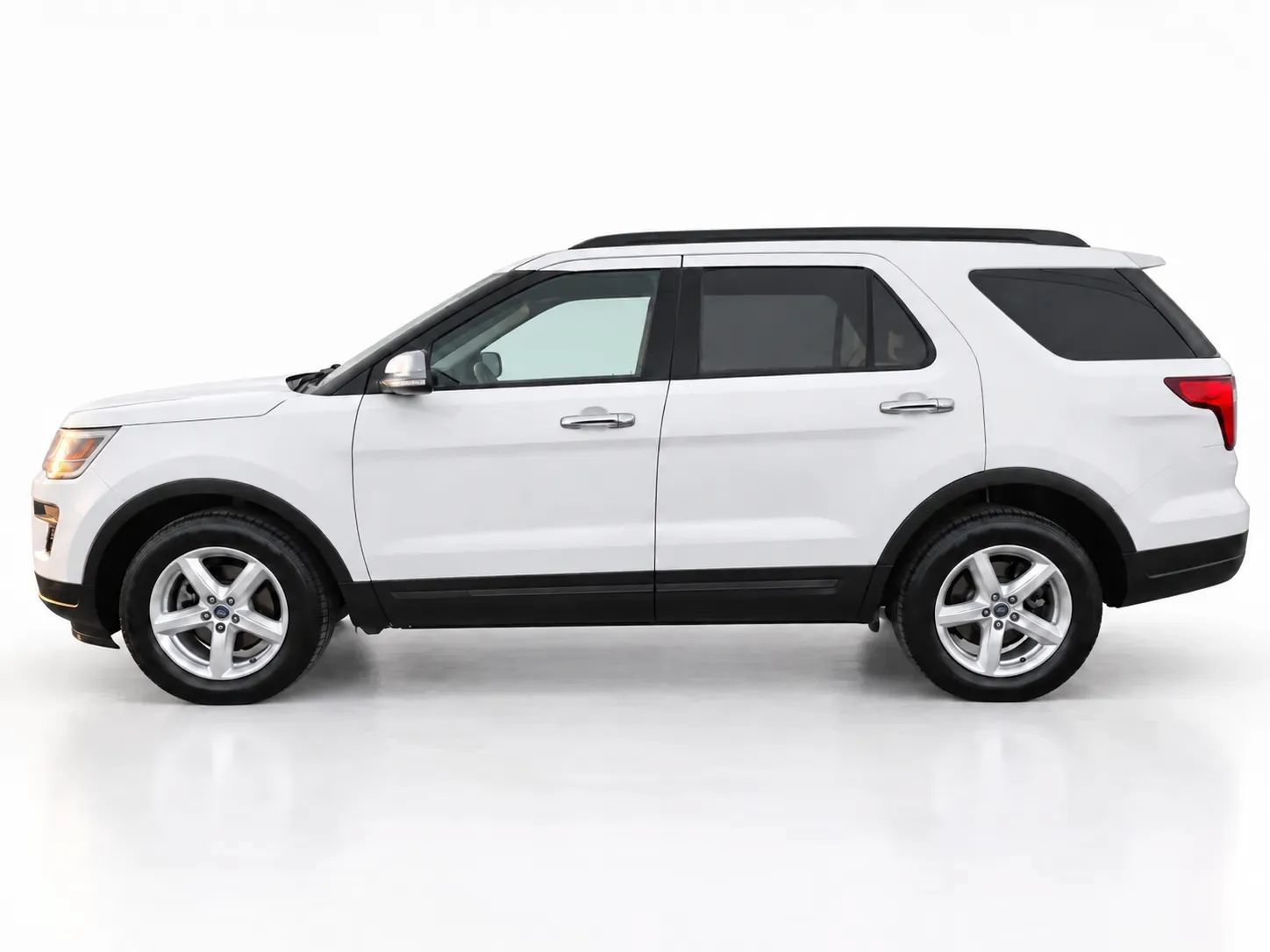 Used 2018 Ford Explorer FWD image 9