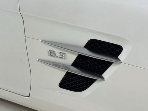 Used 2012 Mercedes-Benz SLS AMG Roadster image 34