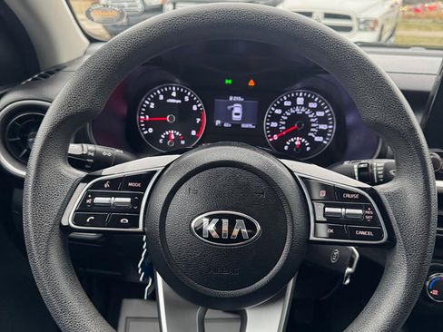 Used 2021 Kia Forte LXS image 12