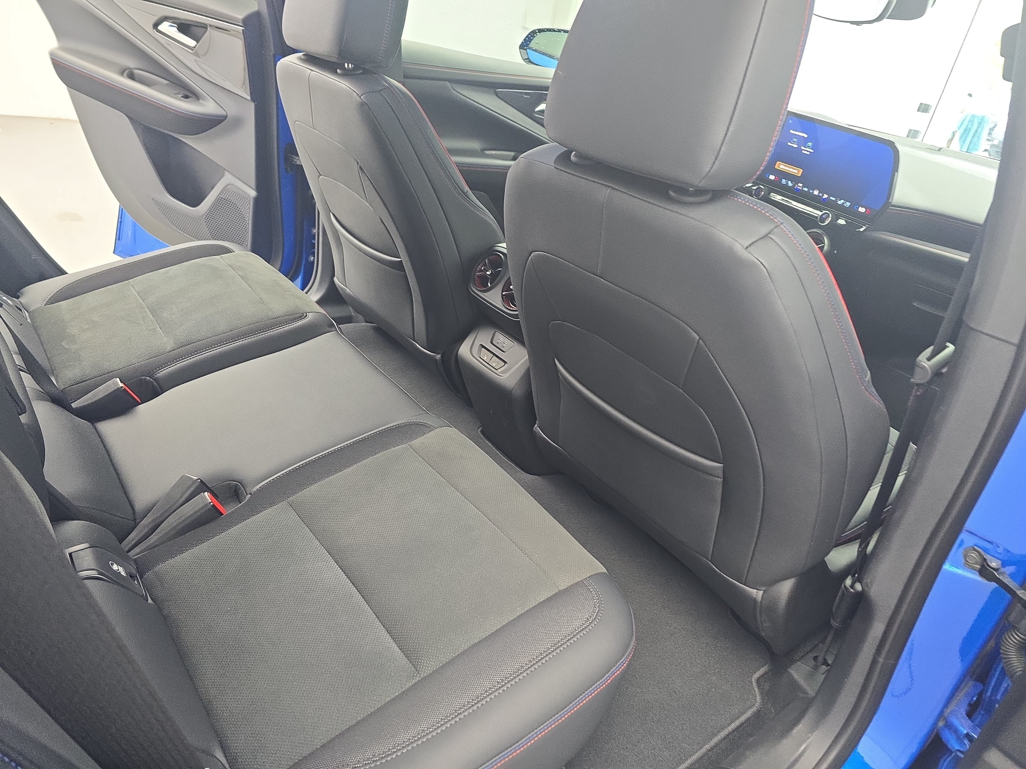 Used 2024 Chevrolet Blazer EV RS RWD image 11