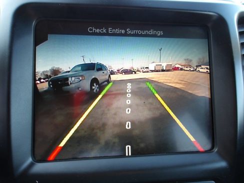 Used 2016 Jeep Cherokee Limited image 5