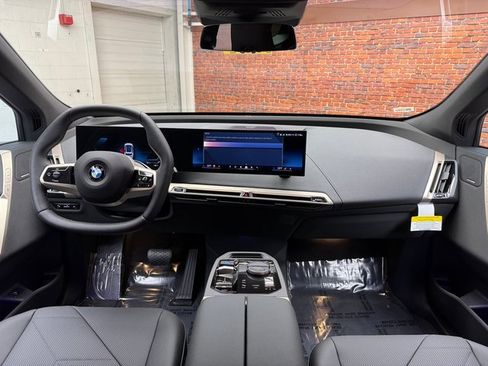 New 2026 BMW iX xDrive60 w/ Premium Package image 12