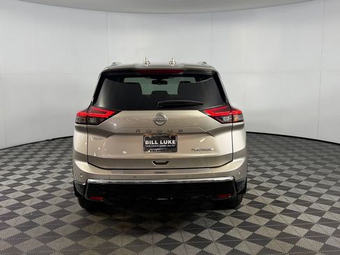Used 2025 Nissan Rogue Platinum w/ Tech Package FWD image 11