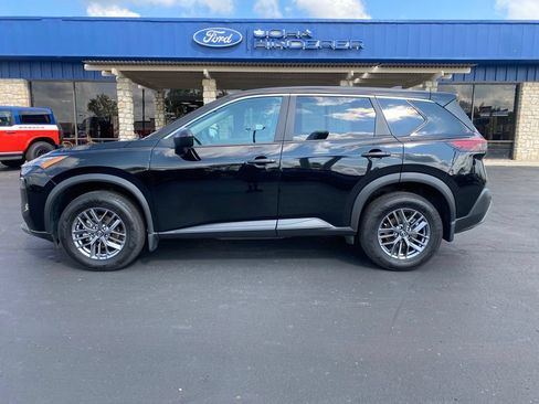 Used 2023 Nissan Rogue S AWD/4WD image 6