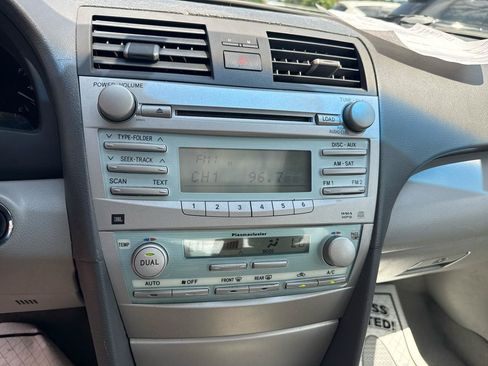 Used 2007 Toyota Camry Hybrid FWD image 16