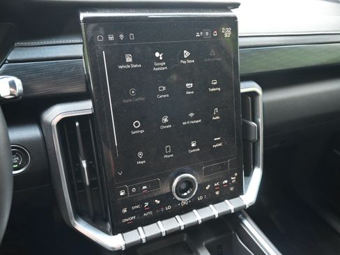 Used 2025 GMC Acadia Elevation FWD image 22