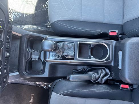 Used 2021 Toyota Tacoma TRD Off-Road w/ Technology Package AWD/4WD image 27