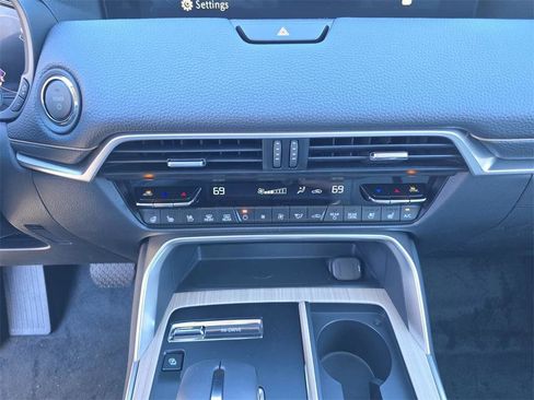 New 2026 MAZDA CX-90 Plug-In Hybrid w/ Preferred image 28