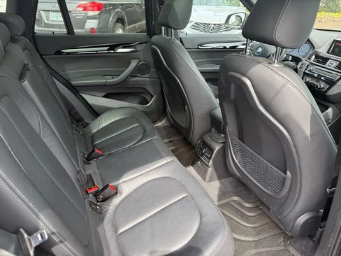 Used 2021 BMW X1 xDrive28i w/ Convenience Package AWD/4WD image 9