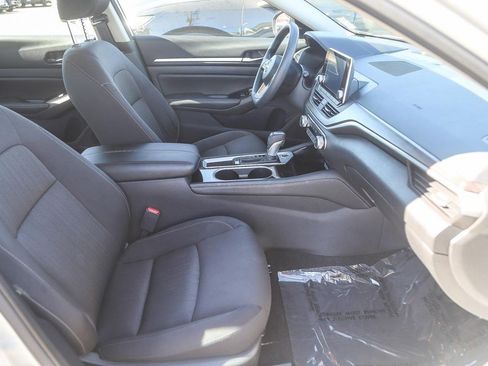Used 2023 Nissan Altima 2.5 SV FWD image 15