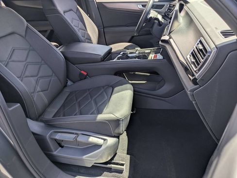 Used 2025 Volkswagen Atlas Cross Sport SE AWD/4WD image 30