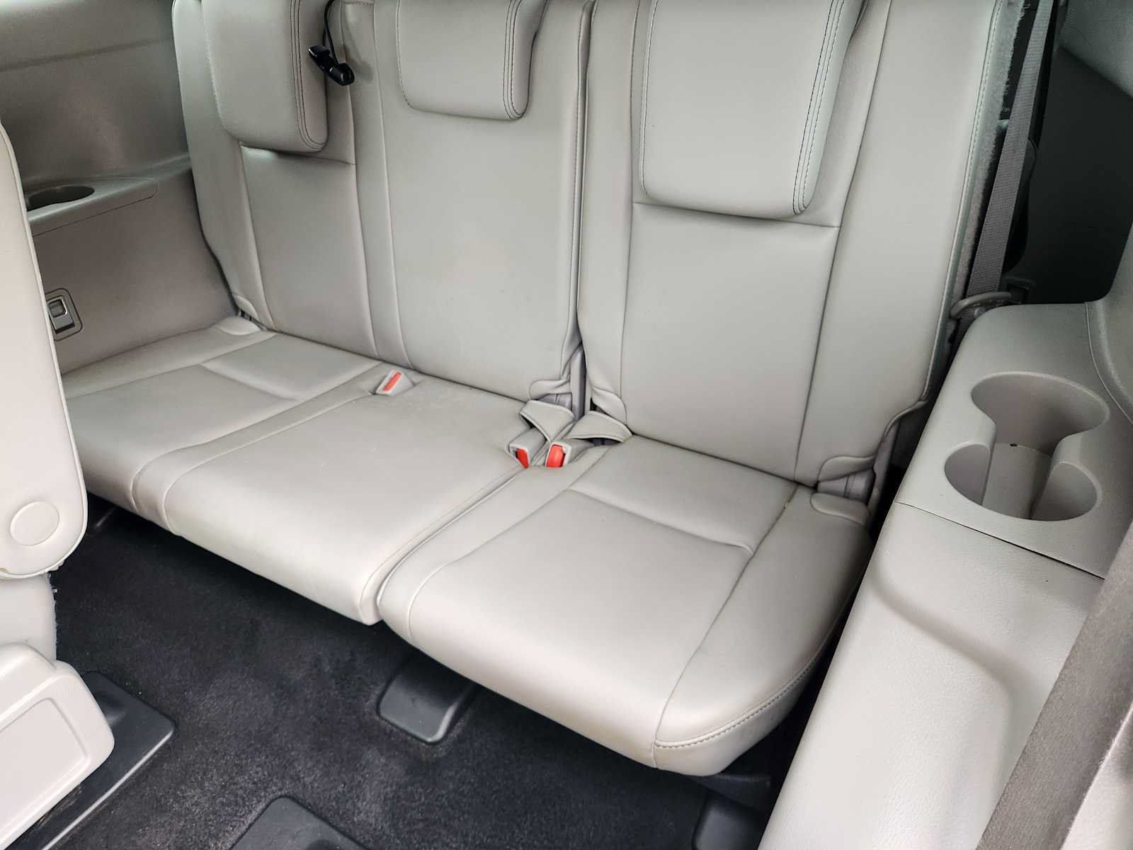 Used 2014 Toyota Highlander XLE FWD image 30