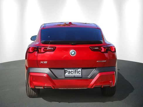 Used 2026 BMW X2 xDrive28i AWD/4WD image 5