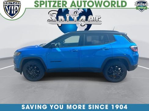 Used 2023 Jeep Compass Latitude w/ Sun and Sound Group AWD/4WD image 6