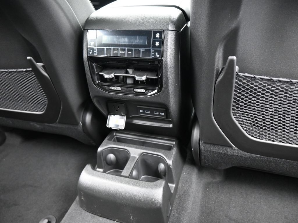 New 2026 Jeep Grand Cherokee L Limited RWD image 37