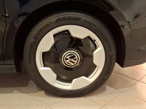 New 2025 Volkswagen ID. Buzz Pro S image 4