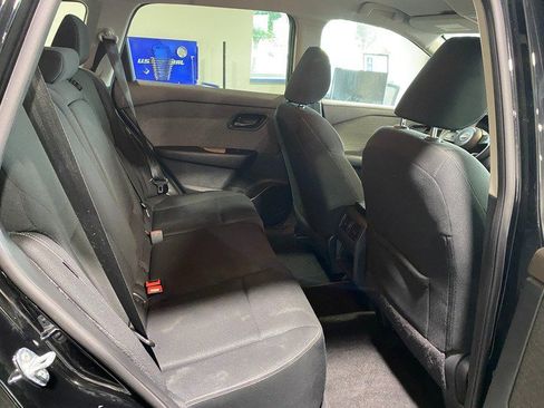 Used 2023 Nissan Rogue S AWD/4WD image 18