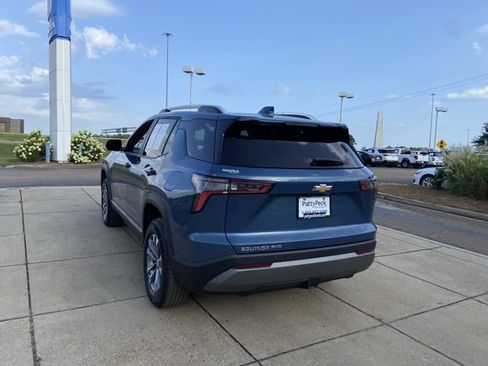 Used 2025 Chevrolet Equinox LT w/ Convenience Package II AWD/4WD image 9