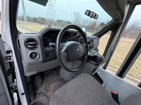 Used 2013 Ford E-350 and Econoline 350 Super Duty w/ Shuttle Bus Prep Pkg RWD image 11