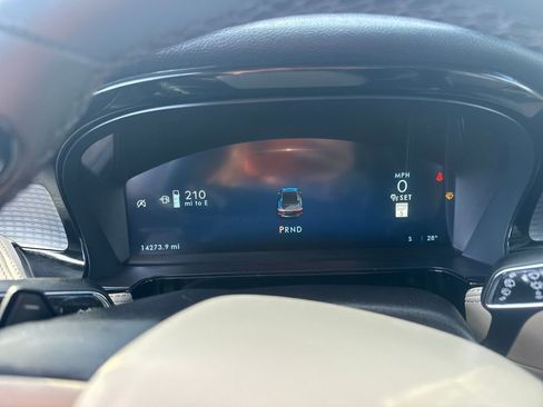 Used 2025 Lincoln Corsair AWD w/ Equipment Group 101A image 46