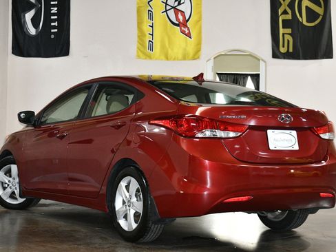 Used 2013 Hyundai Elantra GLS w/ Preferred Pkg image 6