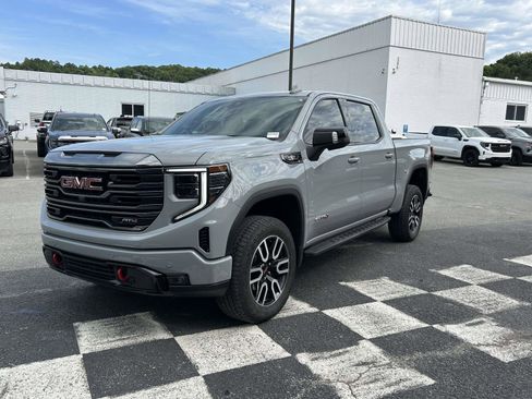 Used 2024 GMC Sierra 1500 AT4 w/ AT4 Premium Package AWD/4WD image 7