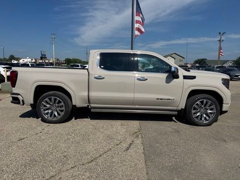 New 2026 GMC Sierra 1500 Denali w/ Denali Reserve Package AWD/4WD image 11