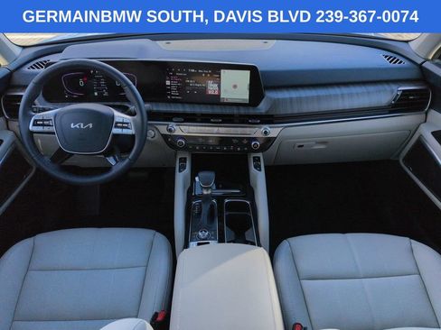 Used 2025 Kia Telluride EX w/ EX Captain's Chair Package AWD/4WD image 17