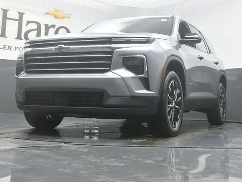 New 2026 Chevrolet Traverse LT image 4