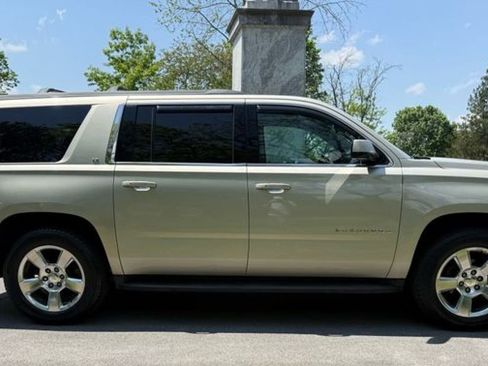 Used 2016 Chevrolet Suburban LT AWD/4WD image 6