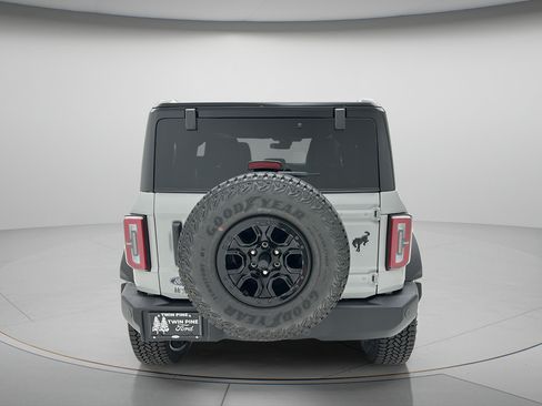 New 2026 Ford Bronco Outer Banks w/ Sasquatch Package AWD/4WD image 7