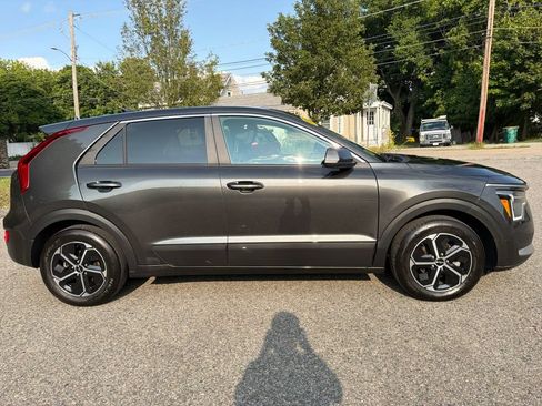Certified 2023 Kia Niro LX FWD image 8